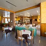 Hotel Route 9 3*