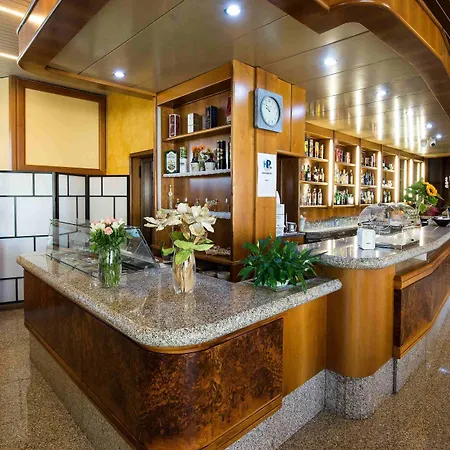 Hotel Route 9
