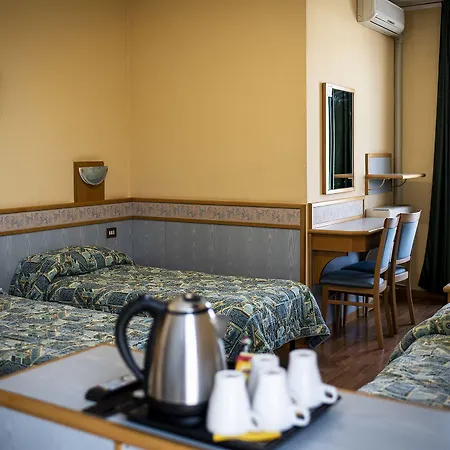 Route 9 Hotel