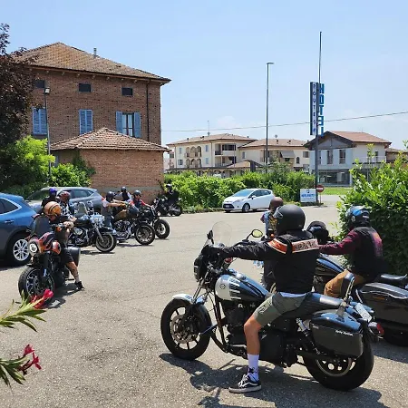 Route 9 Hotell