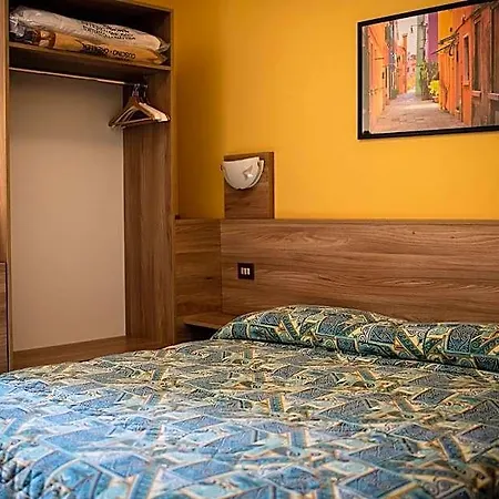 Route 9 Hotel