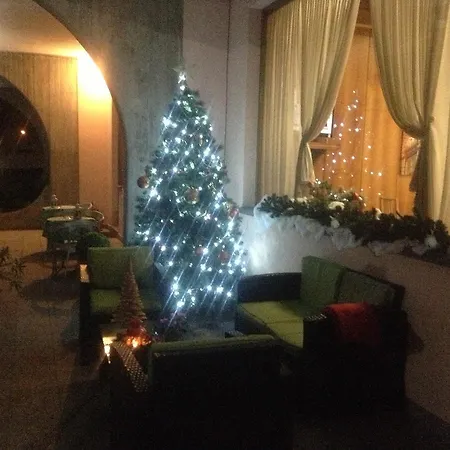 Route 9 Hotell Cadeo