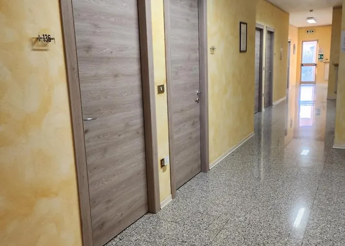 Route 9 Hotel Cadeo